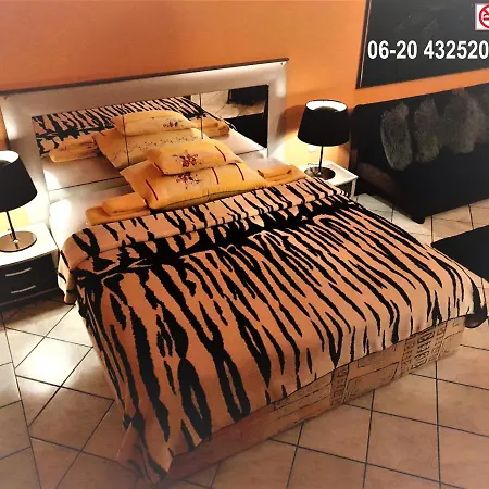 In The Center Of -free Garage Parking Appartement *