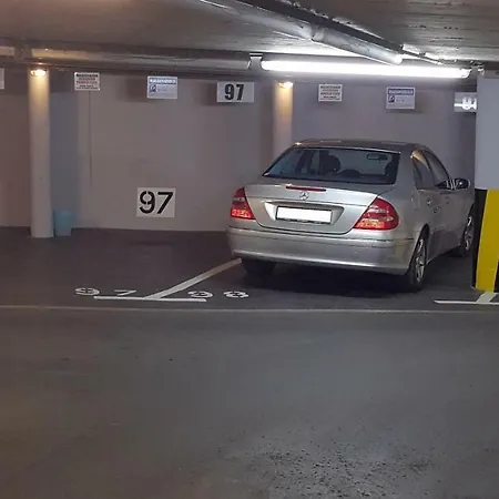 In The Center Of -free Garage Parking Appartement