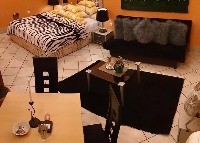 In The Center Of -free Garage Parking Appartement *