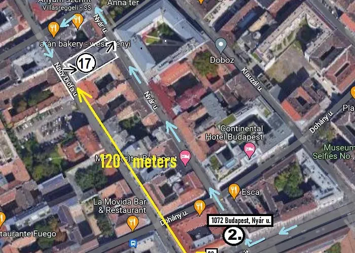 In The Center Of -free Garage Parking *