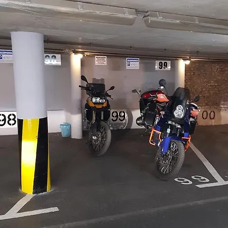 In The Center Of -free Garage Parking Budapest